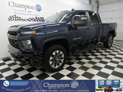 Used 2022 Chevrolet Silverado 2500 Custom w/ Custom Value Package AWD/4WD image 7