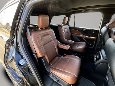 Used 2024 Lincoln Aviator Reserve w/ Equipment Group 201A image 24