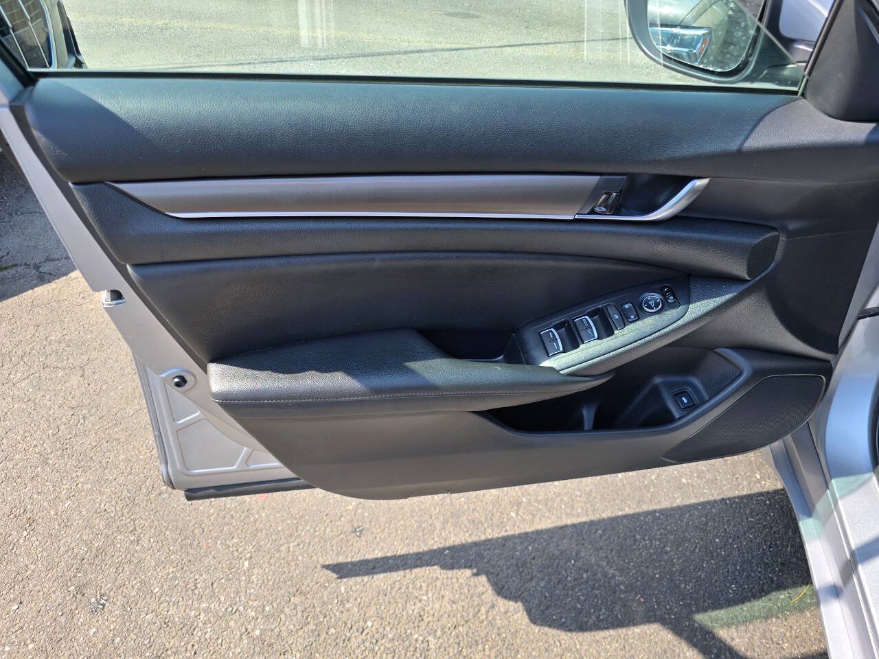 Used 2019 Honda Accord LX image 14