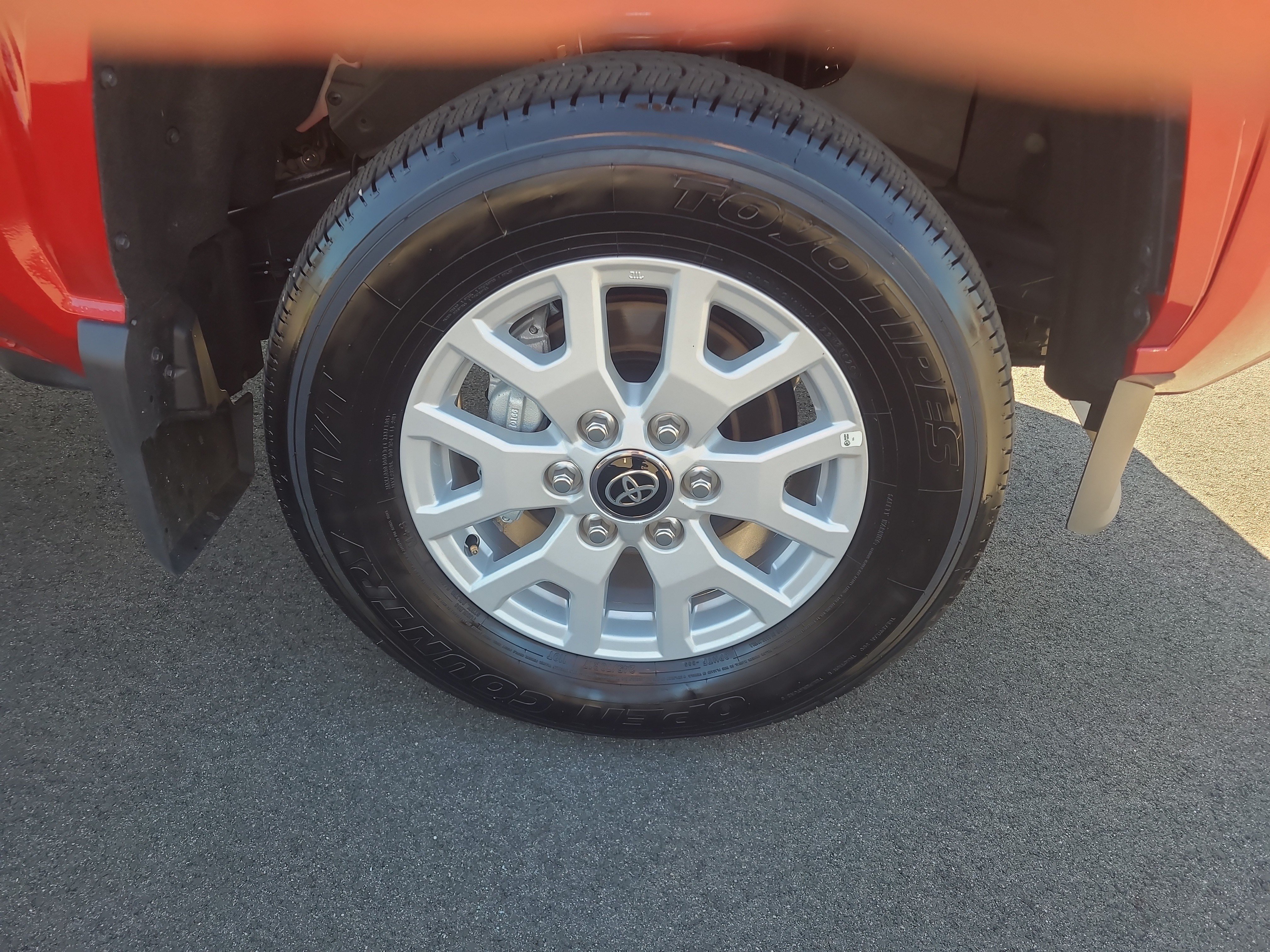 Certified 2026 Toyota Tacoma SR5 AWD/4WD image 12