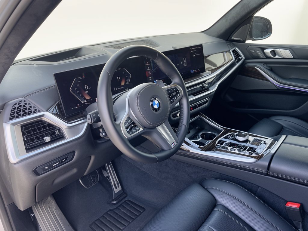 Certified 2026 BMW X7 xDrive40i AWD/4WD image 4
