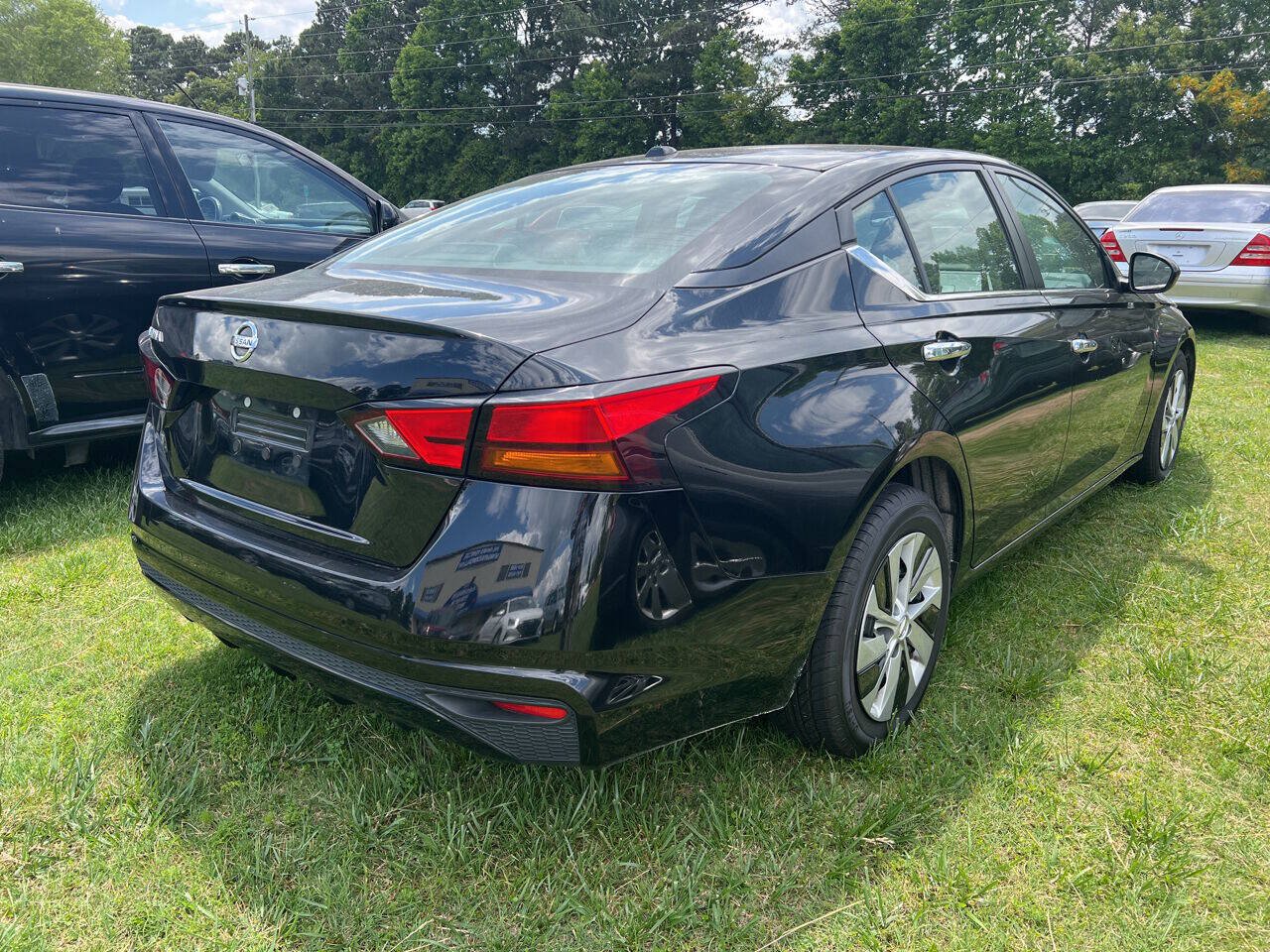 Used 2020 Nissan Altima 2.5 S FWD image 7