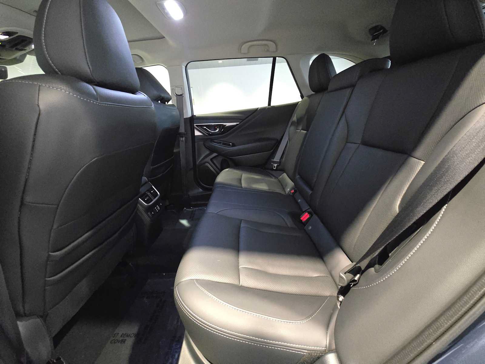 Used 2025 Subaru Outback Touring w/ Tech Package 3 AWD/4WD image 17