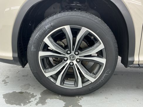 Used 2018 Lexus RX 450hL Premium image 18