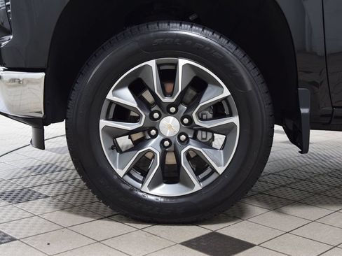 Used 2024 Chevrolet Silverado 1500 LT AWD/4WD image 27