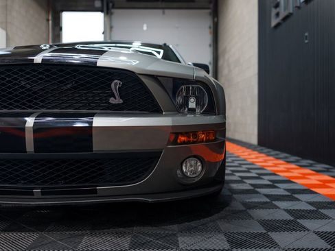 Used 2009 Ford Mustang Shelby GT500 RWD image 12