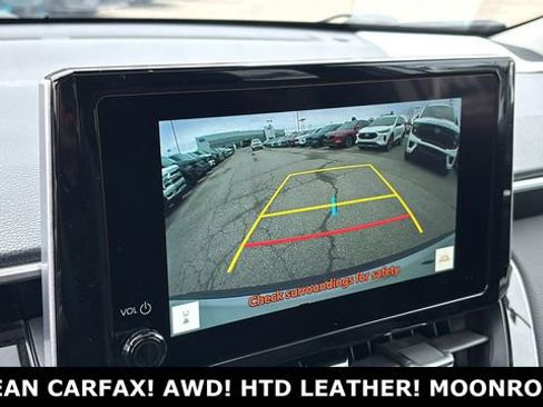 Used 2023 Toyota Corolla Cross XLE w/ Convenience Package image 15