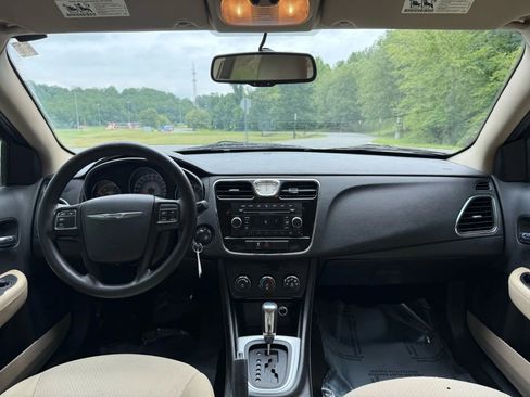 Used 2012 Chrysler 200 LX image 26