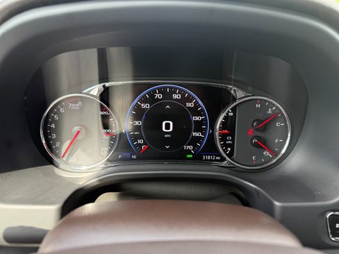 Used 2023 GMC Acadia SLT w/ Technology Package AWD/4WD image 32