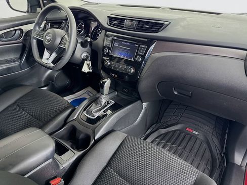 Used 2020 Nissan Rogue Sport S image 35