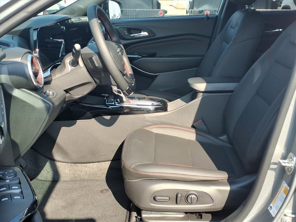 New 2026 Chevrolet Trax RS w/ Driver Confidence Package FWD image 16