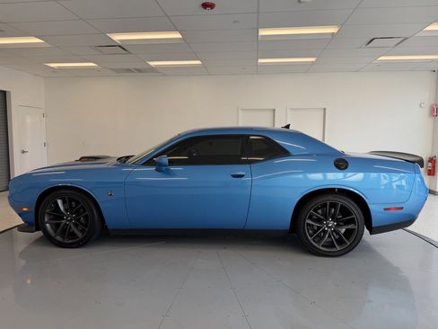 Used 2019 Dodge Challenger R/T Scat Pack w/ Shaker Package image 4
