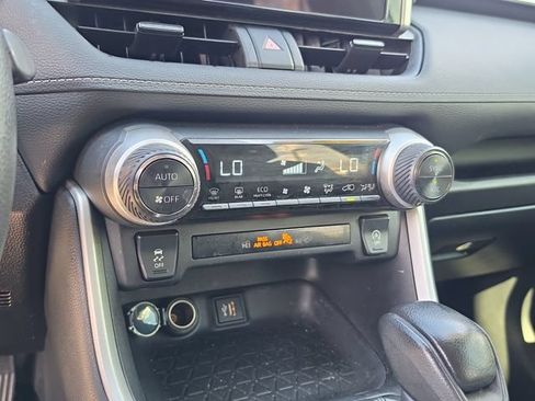 Used 2024 Toyota RAV4 XLE FWD image 27