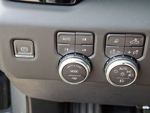 Used 2024 GMC Sierra 1500 AT4X AWD/4WD image 21