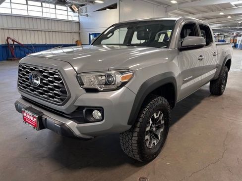 Used 2021 Toyota Tacoma TRD Off-Road w/ TRD Premium Off Road Package AWD/4WD image 7