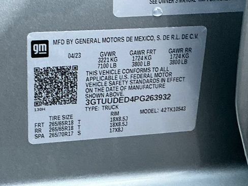 Used 2023 GMC Sierra 1500 SLT w/ SLT Convenience Package AWD/4WD image 33