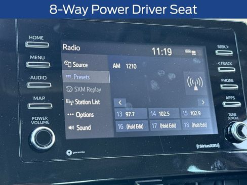 Used 2022 Toyota Camry SE FWD image 23