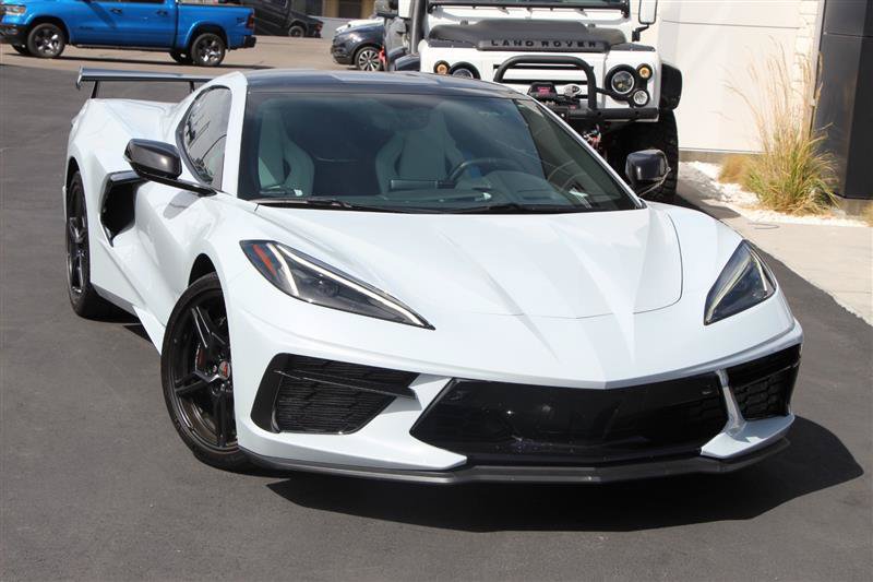 Used 2022 Chevrolet Corvette Stingray Preferred Cpe w/ Z51 Performance Package RWD image 3