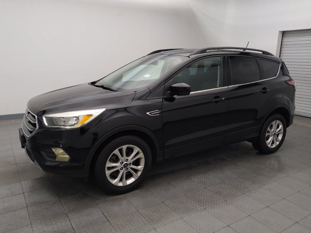 Used 2018 Ford Escape SE w/ Ford Safe & Smart Package AWD/4WD image 2