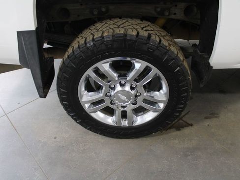 Used 2019 Chevrolet Silverado 2500 High Country w/ Duramax Plus Package image 57