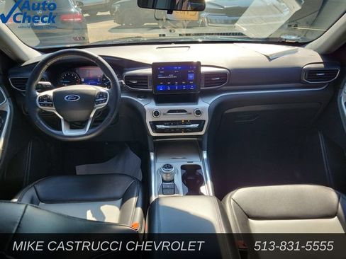 Used 2022 Ford Explorer XLT w/ Equipment Group 202A AWD/4WD image 10