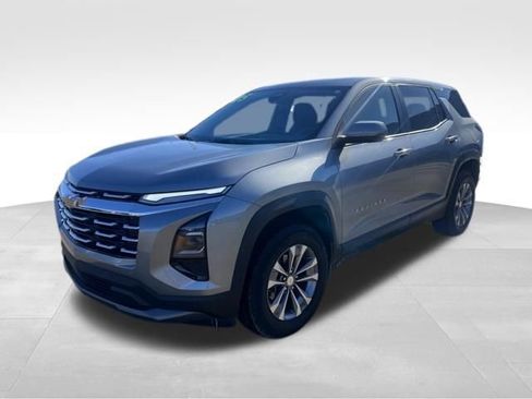 Used 2025 Chevrolet Equinox LT image 4