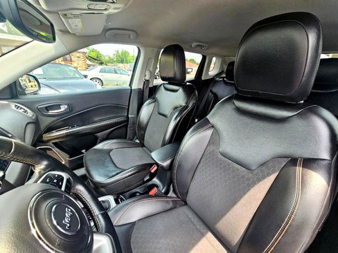 Used 2018 Jeep Compass Latitude w/ Popular Equipment Group image 14