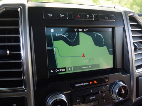 Used 2017 Ford F150 Platinum w/ Equipment Group 701A Luxury image 9