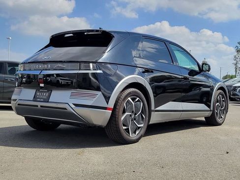 Used 2024 Hyundai Ioniq 5 Limited image 2