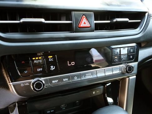 Used 2025 Kia Seltos SX w/ SX Sunroof Package AWD/4WD image 33
