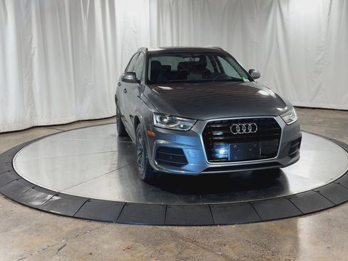 Used 2016 Audi Q3 2.0T Premium Plus w/ Technology Package image 4