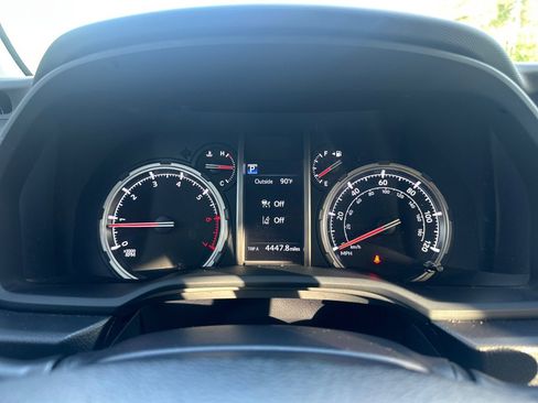 Used 2023 Toyota 4Runner TRD Off-Road Premium w/ Off Road Premium Plus Package AWD/4WD image 23