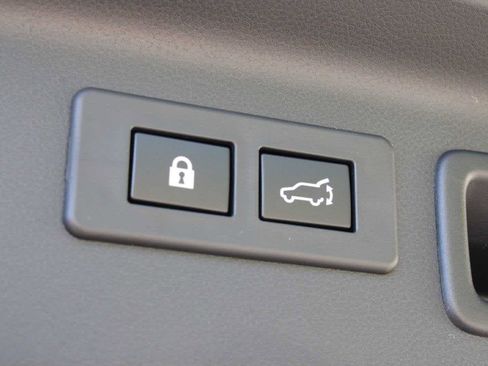 Used 2025 Subaru Forester Limited image 15