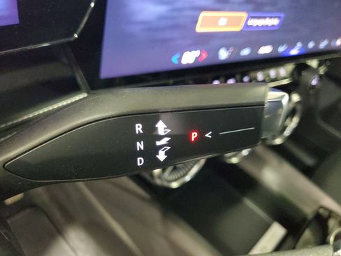 Used 2024 Chevrolet Blazer EV LT AWD/4WD image 27