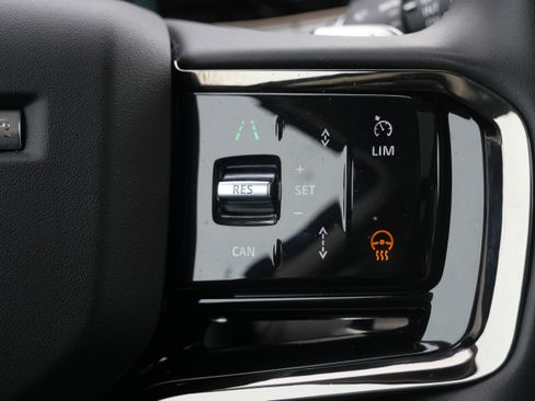 Used 2024 Land Rover Range Rover Evoque S image 25