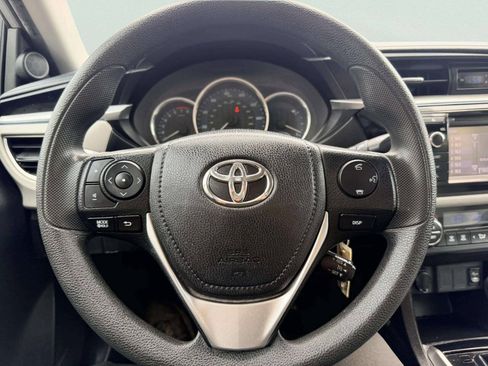 Used 2015 Toyota Corolla LE FWD image 30
