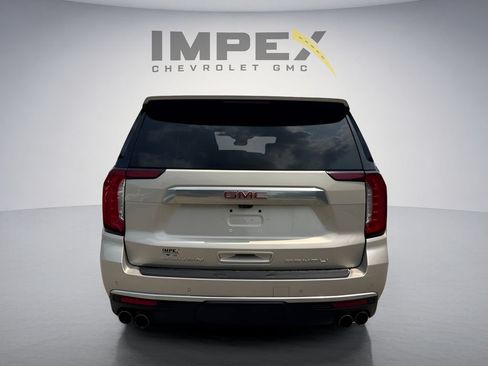 Used 2023 GMC Yukon XL Denali w/ Advanced Technology Package AWD/4WD image 4