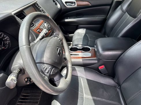 Used 2018 Nissan Pathfinder Platinum FWD image 16