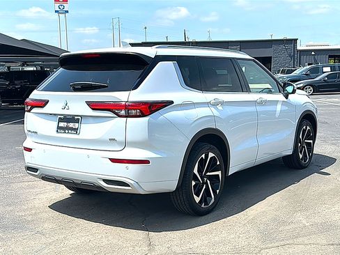 Used 2023 Mitsubishi Outlander SEL FWD image 8