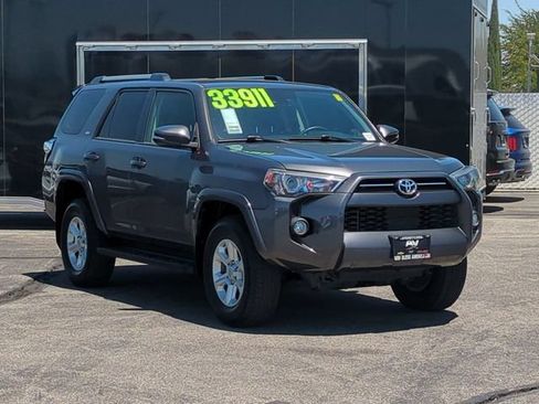 Used 2020 Toyota 4Runner SR5 Premium AWD/4WD image 2