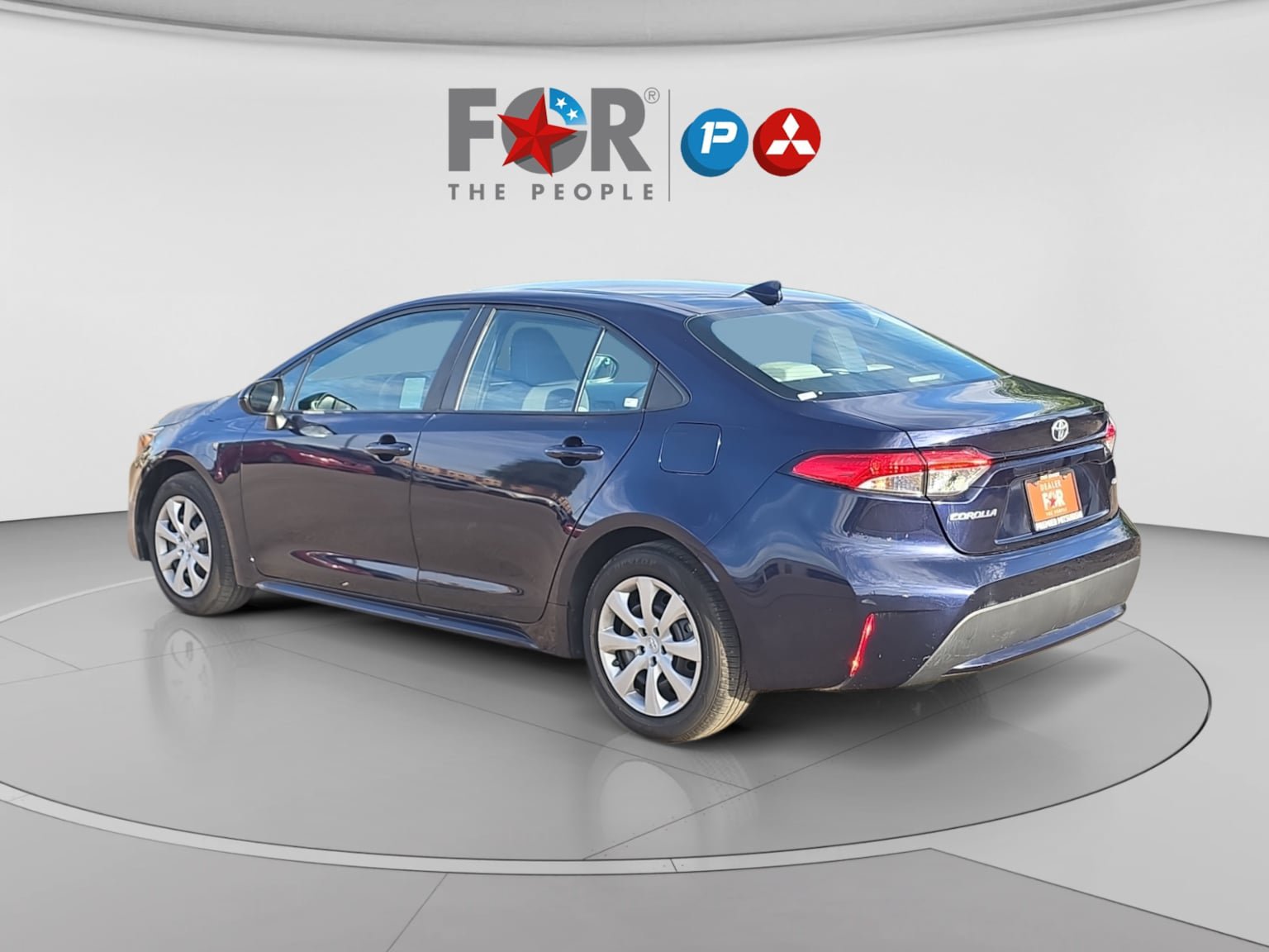 Used 2022 Toyota Corolla LE w/ Carpet Mat Package (TMS) FWD image 3