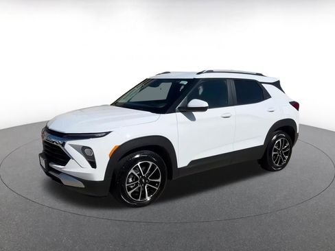 Used 2025 Chevrolet TrailBlazer LT image 8