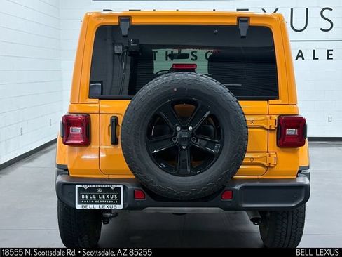 Used 2021 Jeep Wrangler Unlimited Sahara AWD/4WD image 5