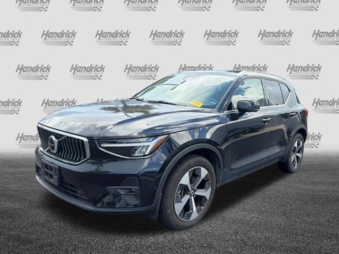 Used 2023 Volvo XC40 B5 Ultimate w/ Climate Package AWD/4WD image 9