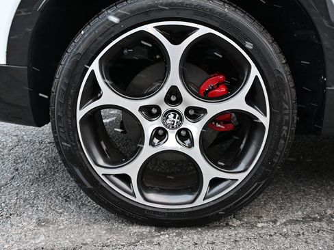 Used 2024 Alfa Romeo Tonale Veloce w/ Active Assist Package image 46