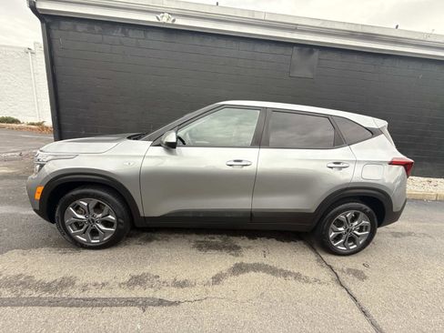 Used 2024 Kia Seltos LX image 6