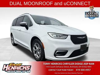 Used 2023 Chrysler Pacifica Limited FWD 360° Tour