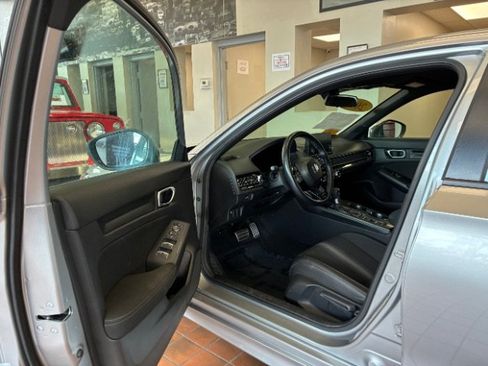 Used 2025 Honda Civic Sport image 15