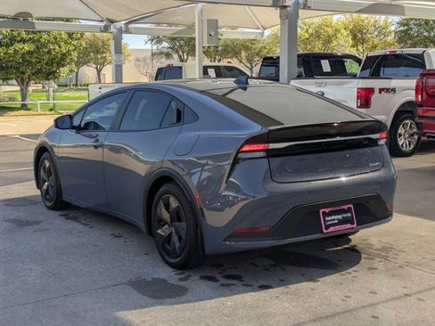 Used 2026 Toyota Prius Plug-In Hybrid image 8
