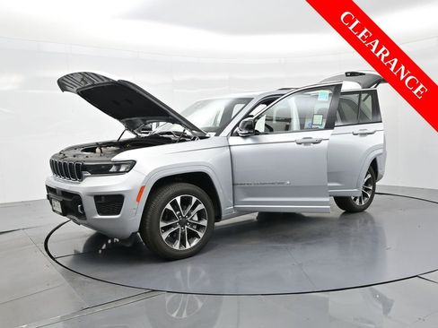 Used 2023 Jeep Grand Cherokee Overland image 30